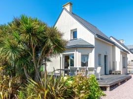 Maison de 2 chambres a Plurien a 800 m de la plage avec hammam et terrasse amenagee，位于Plurien的酒店