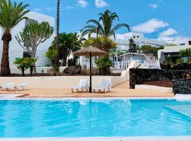Luxury Sea Apartment Lanzarote PaLù Holiday House，位于科斯塔特吉塞的酒店