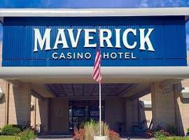 Maverick Hotel and Casino by Red Lion Hotels，位于埃尔科区域机场 - EKO附近的酒店