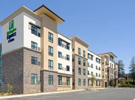 Holiday Inn Express & Suites - Valencia - Santa Clarita by IHG，位于瓦伦西亚的酒店