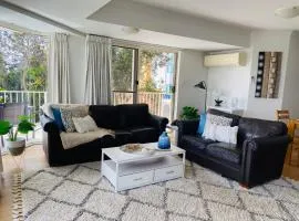Steps From The Beach 3br Apt FREE Wifi,Pool,Parking,Apple TV