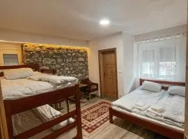 Riverside Guesthouse & Sauna