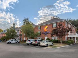 Comfort Inn Foxboro - Mansfield，位于福克斯伯勒的酒店
