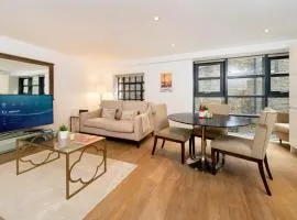 DUPLEX 2 Bedr, 3 Beds, 2,5 Bath Trafalgar Square