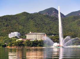 Cheongpung Resort，位于堤川市杰川市立公园附近的酒店