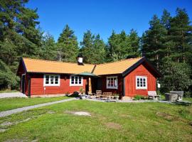 Smedjan cottage，位于恩雪平的别墅