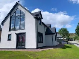 Millpond House - Luxurious Island Home in Portree