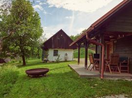 Srčna, Tri Vile, a beautiful log cabin with amazing view，位于博德森特克的酒店