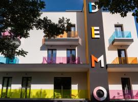 Demo Hotel Design Emotion，位于里米尼Tiberius Bridge附近的酒店