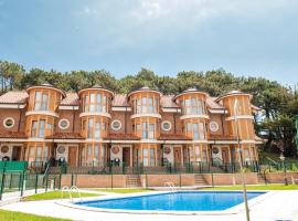Apartamentos Torre Cristina，位于诺哈的酒店