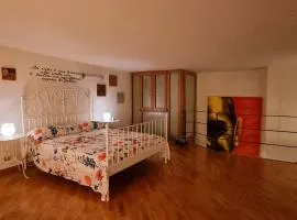Leonardo Home