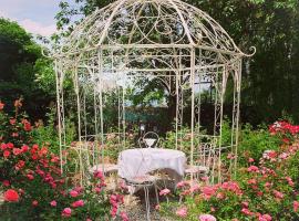 Isabelle's Rosegarden，位于Beckerich的酒店