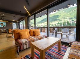 Lahili Boutique Hotel，位于梅斯蒂亚的酒店