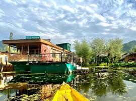 Green Paradise Houseboat - Centrally Heated，位于斯利那加的船屋