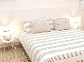 SUITE BLANC APARTMENTS - Monolocali indipendenti con cucina e bagno privato - Check-in e check-out con codice in autonomia h24 - Terrazza in comune NECESSARIO AVERE WATHSAPP O APP DI MESSAGGISTICA ISTANTANEA PER FOTO E VIDEO