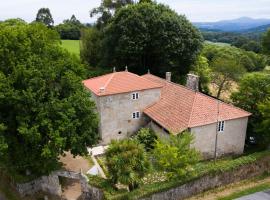 Pazo del siglo XVII en el corazón de Galicia，位于拉林的酒店