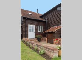 Immaculate barn annexe close to Stansted Airport，位于大邓莫的酒店