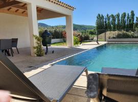 Onze Villa in Provence, Mont Ventoux, New Luxury Villa, Private Pool, Stunning views, Outdoor Kitchen, Big Green Egg，位于马洛塞讷的酒店