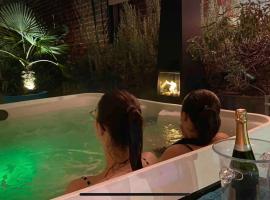 Le jacuzzi de Marie，位于图尔昆的酒店