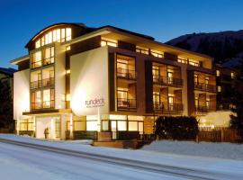 兰德克酒店，位于圣安东阿尔贝格Arlberg-well.com疗养和会议中心附近的酒店