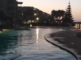 Appartement résidence Evasion piscine plage Bouznika，位于Sidi el Haj Bou Derbala的酒店