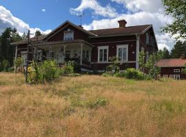 Långhedgården Bed & Breakfast，位于Alfta的住宿加早餐旅馆