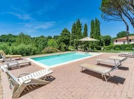 Stunning Home In Terranuova Bracciolini With Outdoor Swimming Pool