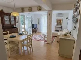 ARIA deluxe SUPERIOR 5 star apartment, your piece of heaven by the sea & park, with sea & park view