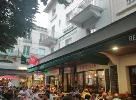 Hôtel François Ier，位于巴涅尔-德吕雄的酒店