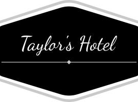 Taylor's Hotel，位于基尔温宁的酒店