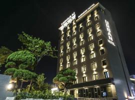 Urban Hotel，位于木浦市的酒店