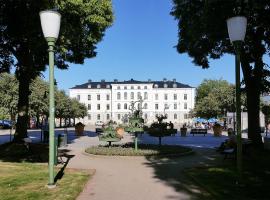 Vänerport Stadshotell i Mariestad，位于玛丽斯塔德Mariestad Train Station附近的酒店