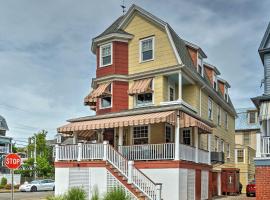 Striking Cape May Getaway, Steps From the Beach!，位于五月岬郡的酒店