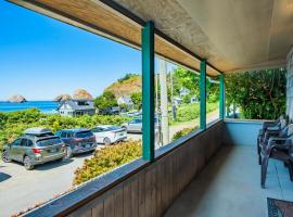 Oceanside Ocean Front Cabins，位于欧申赛德的胶囊旅馆