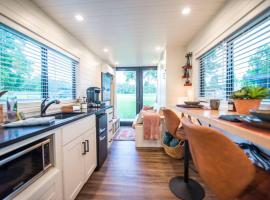 NEW The Brazos-Tiny Home 12 Min to downtown，位于Bellmead的酒店