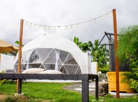 Orange Glamping，位于金巴亚的木屋