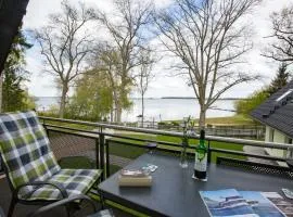 Ferienwohnung mit schönem Seeblick und Balkon
