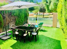 Bungalow in San Juan Playa，位于Benimagrell的酒店