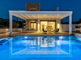 Villa AmberBlue Pefkos，位于佩基罗德的家庭/亲子酒店