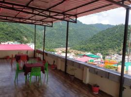 Hotel The Shivaay - Delight Inn Rishikesh，位于瑞诗凯诗的酒店