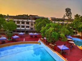 Aron Resort Lonavala - Near Old Mumbai Pune Highway，位于罗纳瓦拉的酒店