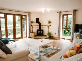 Holly Cottage, 2 bed house, sleeps 6