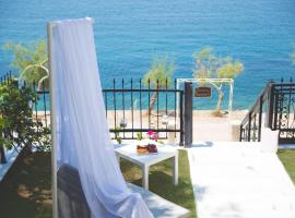 Maistrali Pension，位于斯卡拉马里昂的浪漫度假酒店