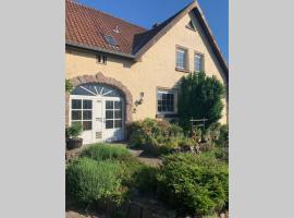 Vintage Apartment WOLF im Wadrilltal - Balkon Garten，位于瓦登的酒店