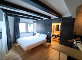 Le Meridiane Luxury Rooms In Trento，位于特伦托的豪华酒店