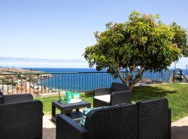 Sea View Villa by Madeira Sun Travel，位于圣克鲁斯的酒店