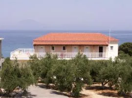 Kastro Beach Hotel