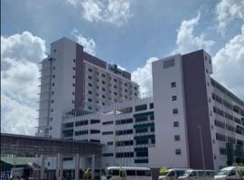 Serapi Verdure Hotel，位于古晋的酒店