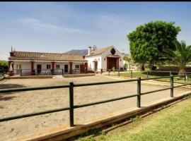 Finca El Altabacar - Casa Rural - Playa，位于米哈斯科斯塔的乡间豪华旅馆