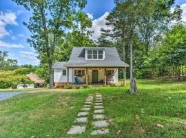 Peaceful Virginia Cabin - Fish, Tube, Boat, Etc!